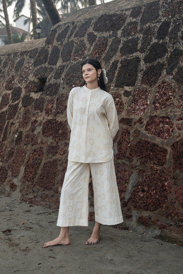 Tori Embroidered Set